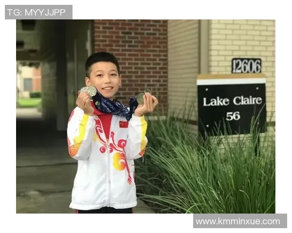 足球明星小萌妹的成长之路与梦想追逐的精彩故事